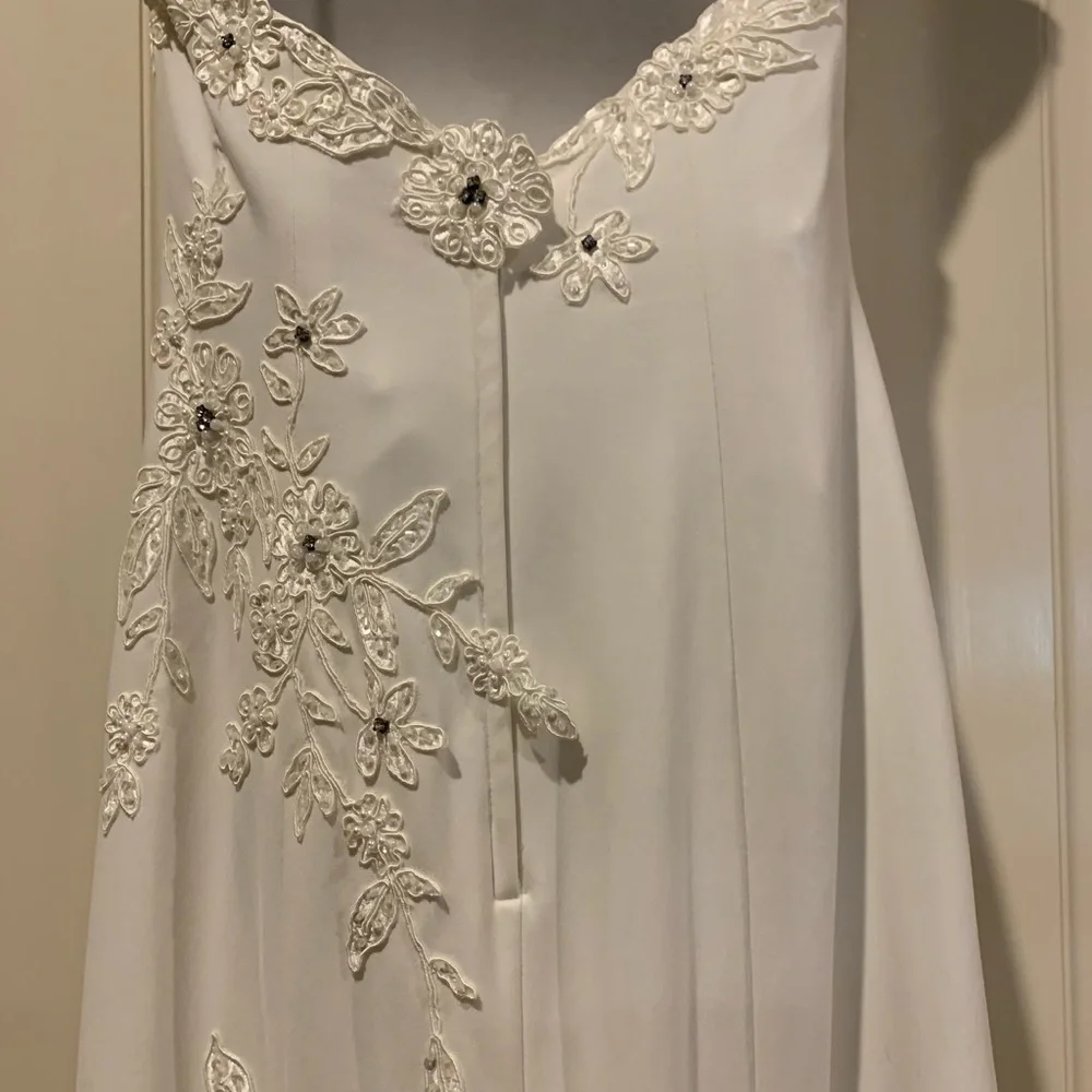 Wedding Dress or Ballgown - Picture 7 of 13